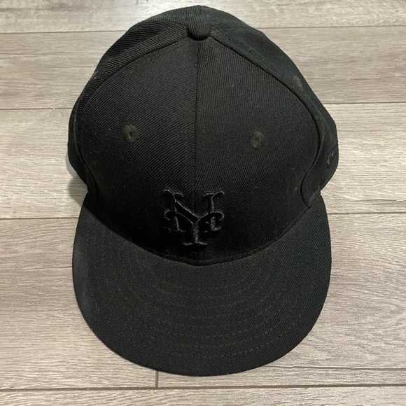 Ny Mets fitted hat 7 3/8 black/black - Picture 1 of 2